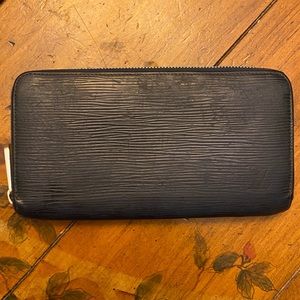 Louis Vuitton Midnight Blue Epi Zip Wallet